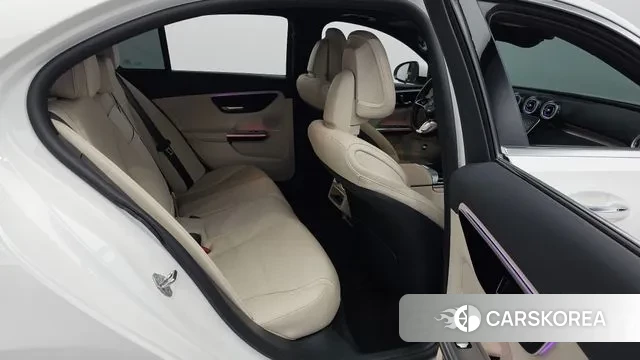 Mercedes-Benz C-Class W206 2023 Белый из Кореи, фото 3