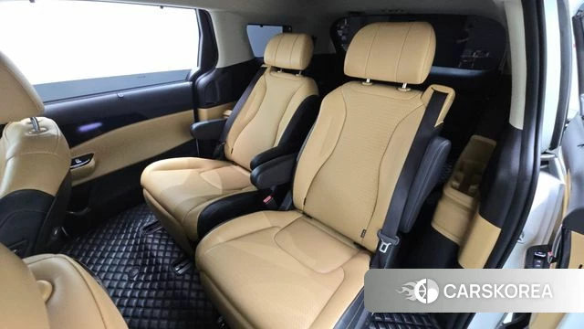 Kia Carnival 4th generation 2023 Белый из Кореи, фото 3