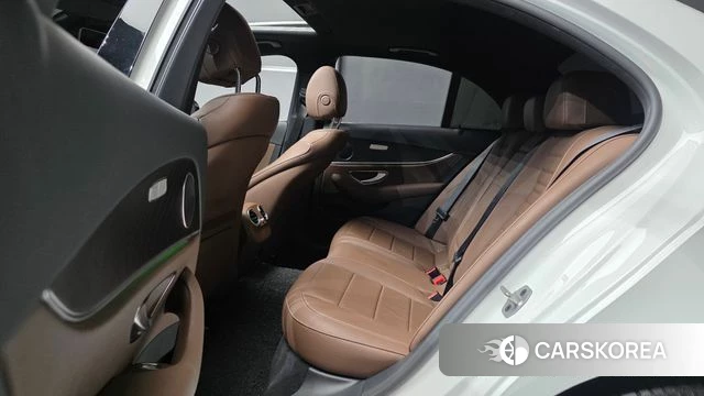 Mercedes-Benz E-Class W213 2022 Белый из Кореи, фото 3