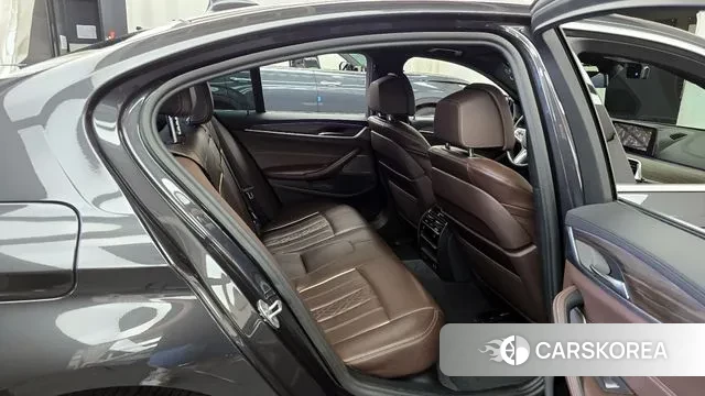 BMW 5 Series (G30) 2020 Серый из Кореи, фото 3