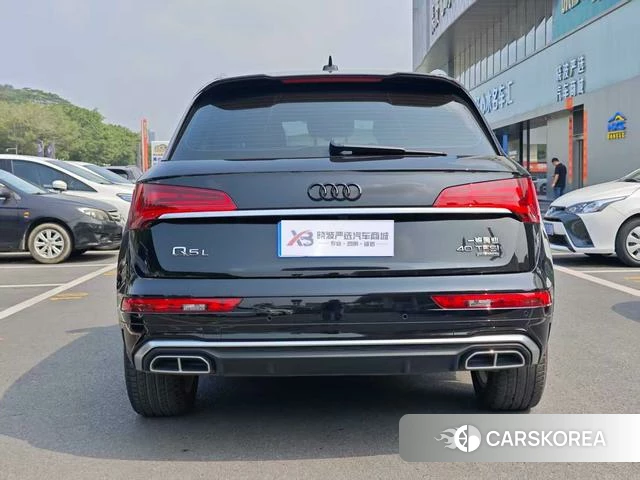 Audi Q5L 2022 Черный из Китая, фото 3