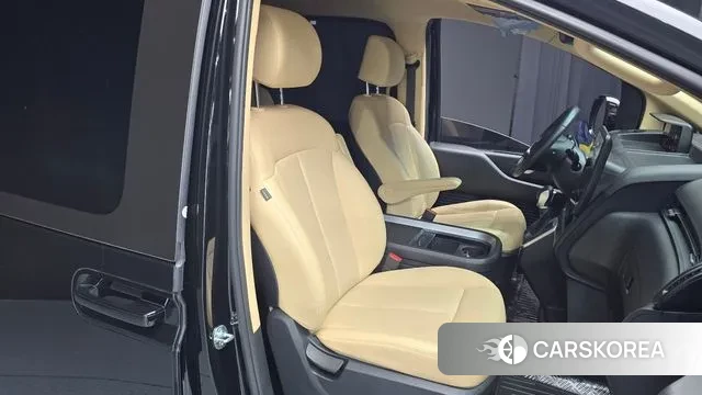 Hyundai Staria 2024 Черный из Кореи, фото 3