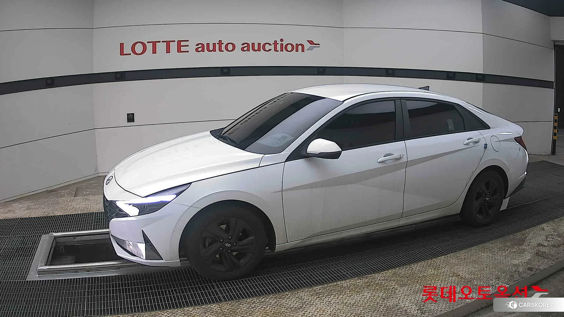 Hyundai Avante Hybrid 2023 Polar White из Кореи, фото 3