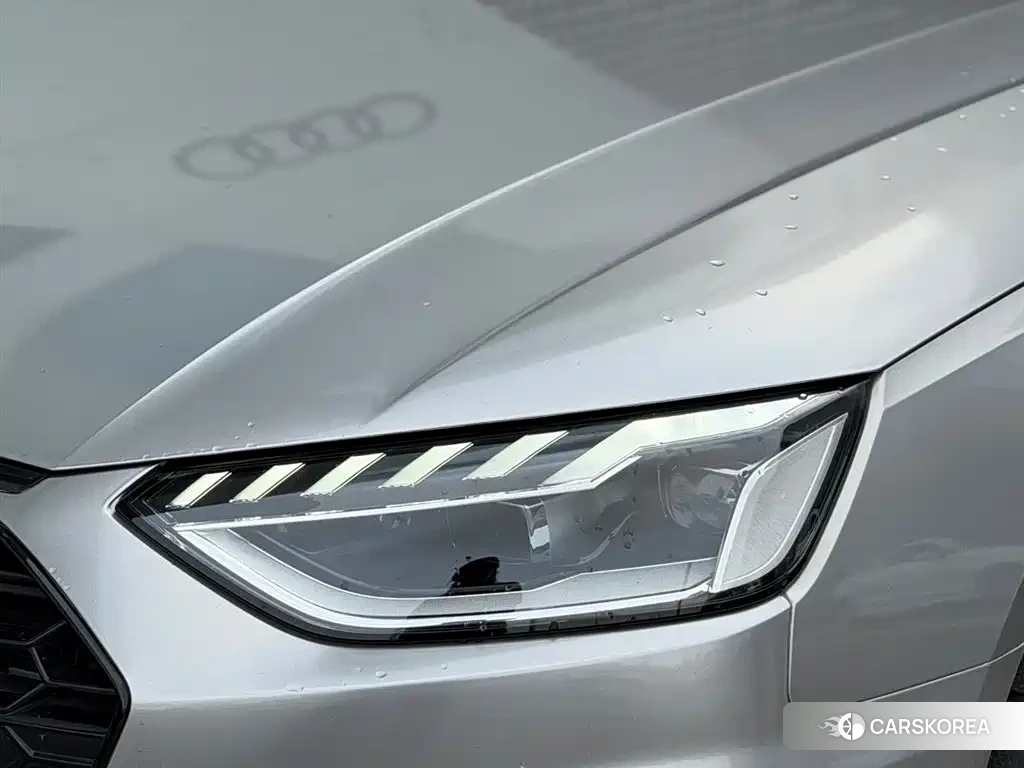 Audi A4L 2023 Silver/gray из Китая, фото 3