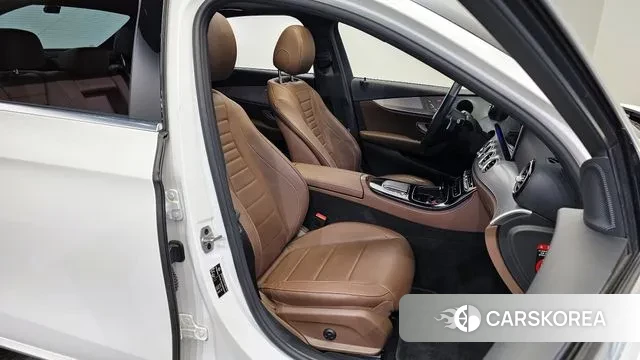 Mercedes-Benz E-Class W213 2020 Белый из Кореи, фото 3