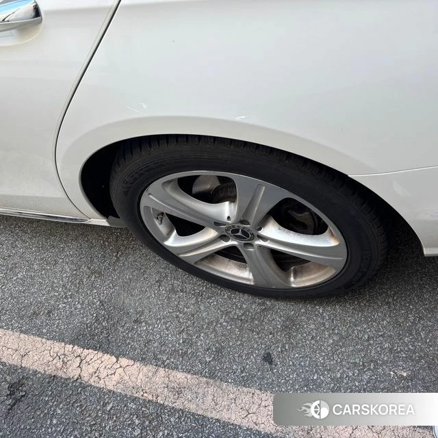 Mercedes-Benz E-Class W213 2018 Белый из Кореи, фото 3