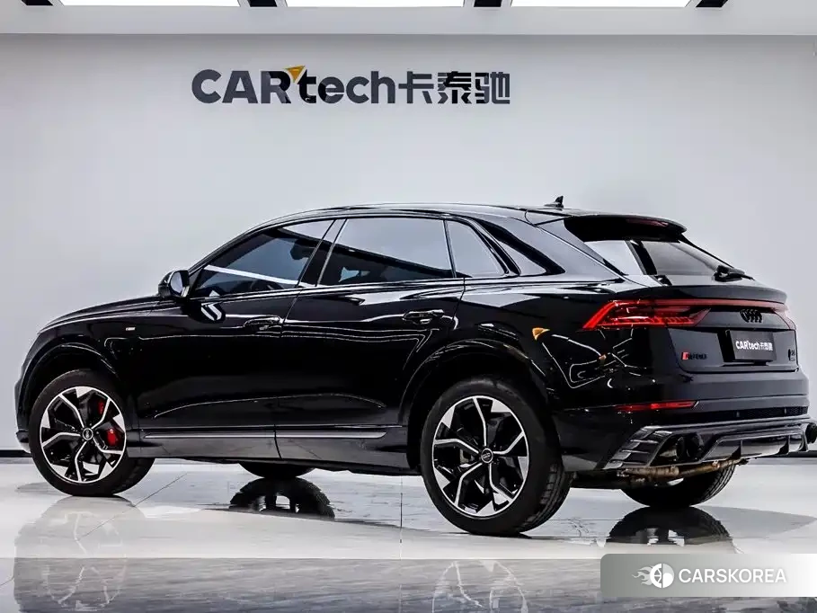 Audi Q8 2023 Черный из Китая, фото 4