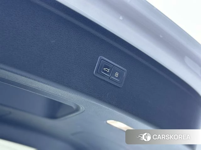 Audi Q5L 2022 Белый из Китая, фото 3