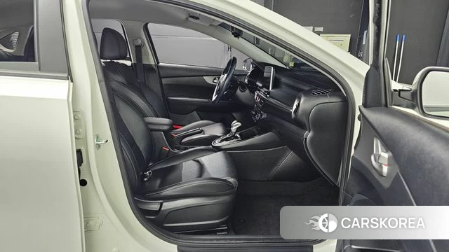 Kia Come New K3 2021 Белый из Кореи, фото 3