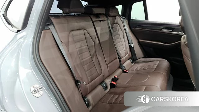 BMW X4 (G02) 2025 Серебристо-серый из Кореи, фото 3