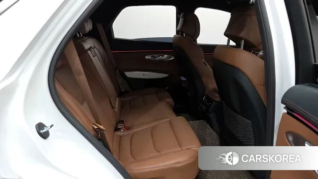 Genesis GV70 2025 Белый из Кореи, фото 3