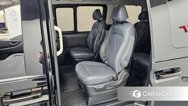 Hyundai Staria 2021 Черный из Кореи, фото 3