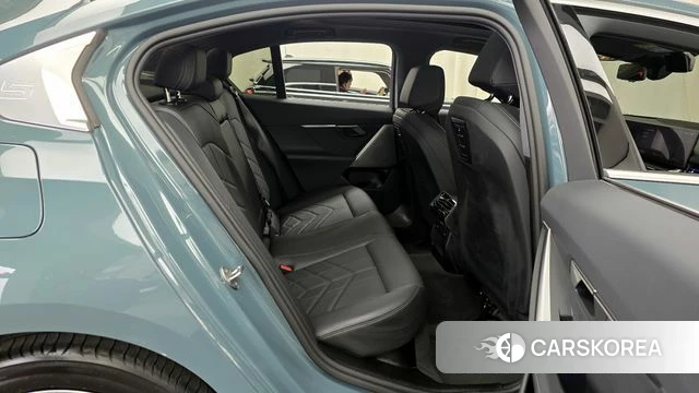 BMW 5 Series (G60) 2024 Небесно-голубой из Кореи, фото 3