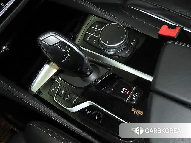 BMW 5 Series (G30) 2021 Белый из Кореи, фото 3