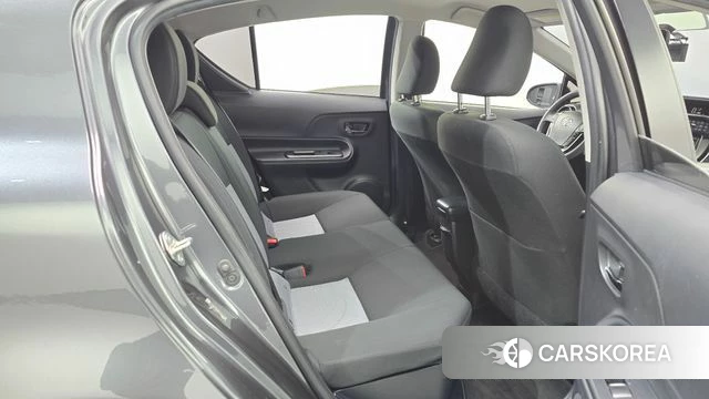 Toyota Prius C 2018 Серый из Кореи, фото 3