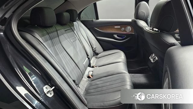 Mercedes-Benz E-Class W213 2019 Черный из Кореи, фото 3
