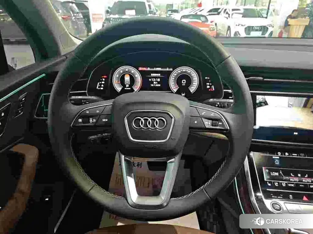 Audi Q7 2025 Черный из Китая, фото 3