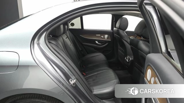 Mercedes-Benz E-Class W213 2019 Серый из Кореи, фото 3