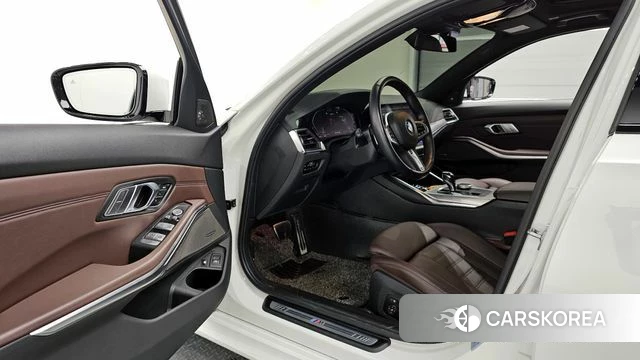 BMW 3 Series (G20) 2021 Белый из Кореи, фото 3