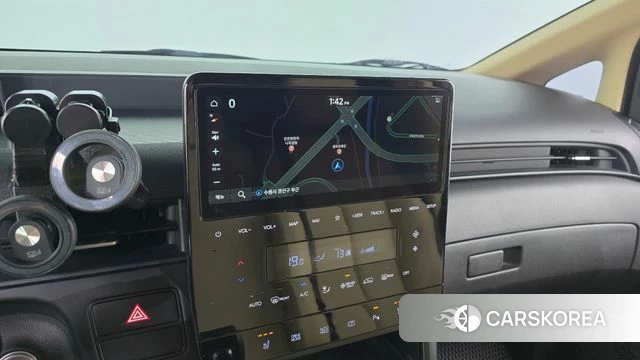 Hyundai Staria 2025 Белый из Кореи, фото 3