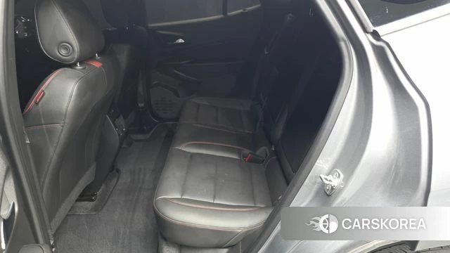 Chevrolet (GM Daewoo) Trax Crossover 2023 Серебристо-серый из Кореи, фото 3