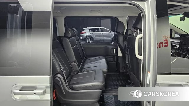 Hyundai Staria 2022 Серебряный из Кореи, фото 3