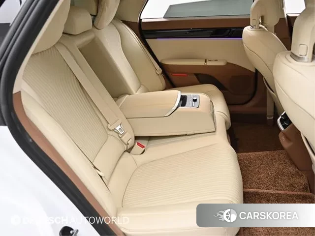 Hyundai Grandeur Hybrid (GN7) 2023 Белый из Кореи, фото 3