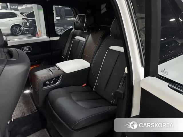 Rolls-Royce Cullinan id 3484541 из Кореи 3