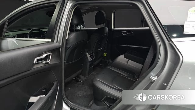 Kia Sportage 5th Generation Hybrid 2024 Серебристо-серый из Кореи, фото 3