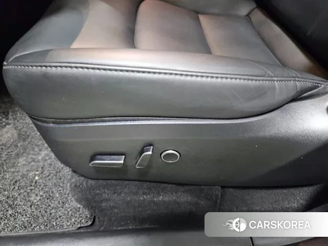 Tesla Model Y 2023 Белый из Кореи, фото 3