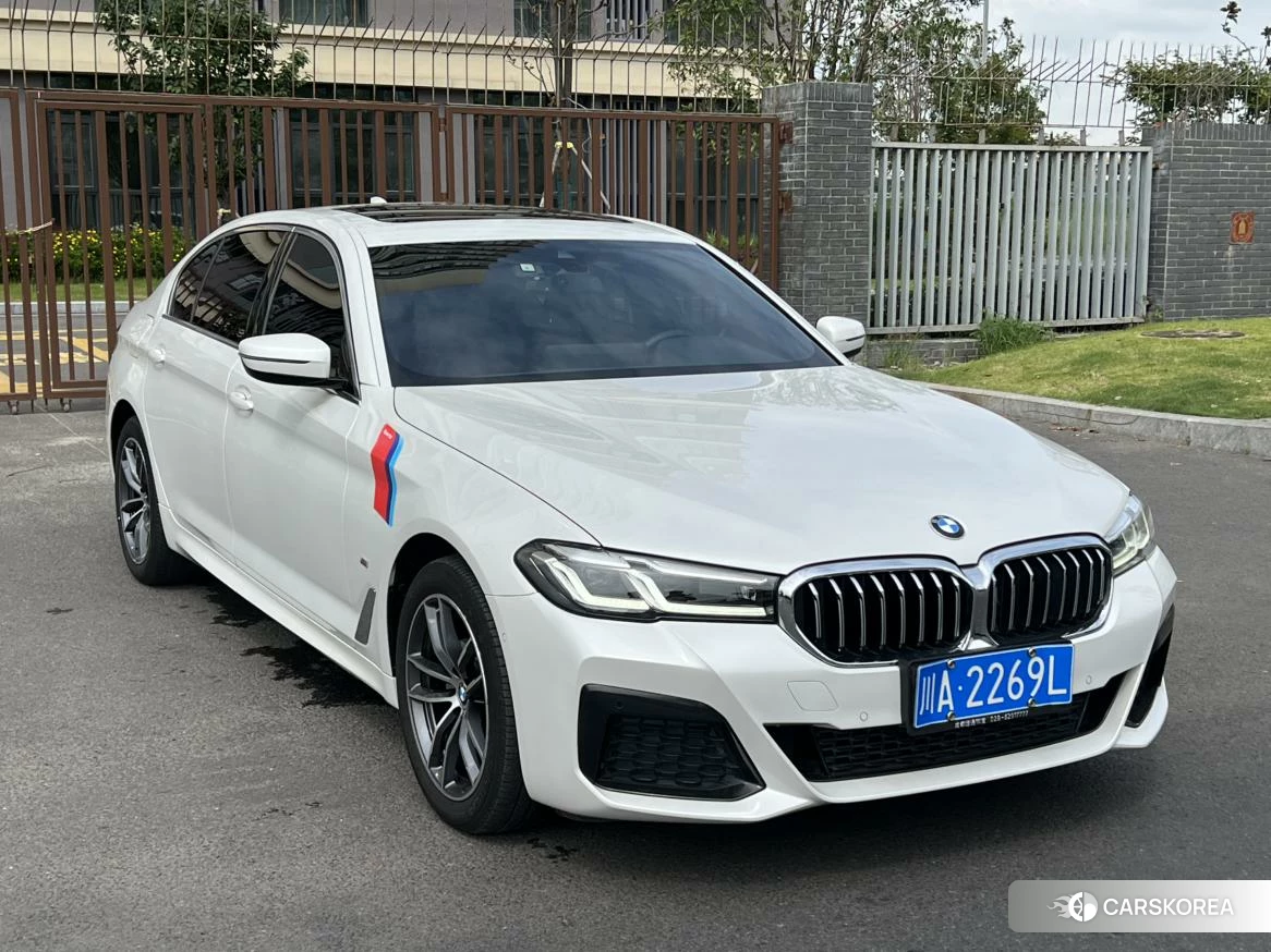 BMW 5 series 2020 Белый из Китая, фото 3