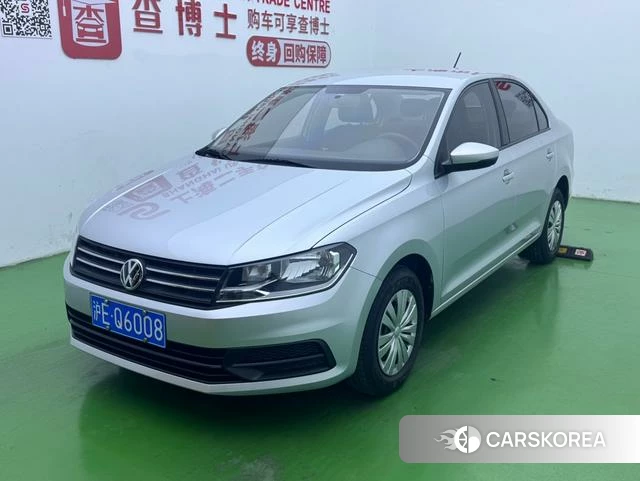 Volkswagen Santana 2022 Серебристо-серый из Китая, фото 3