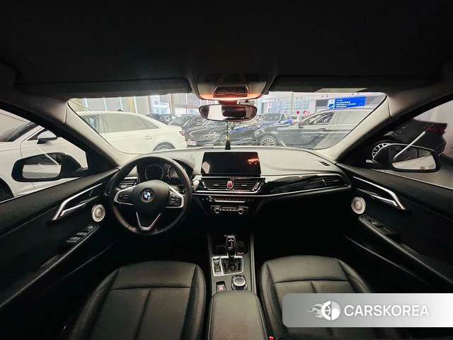 BMW 1 series 2023 Белый из Китая, фото 3