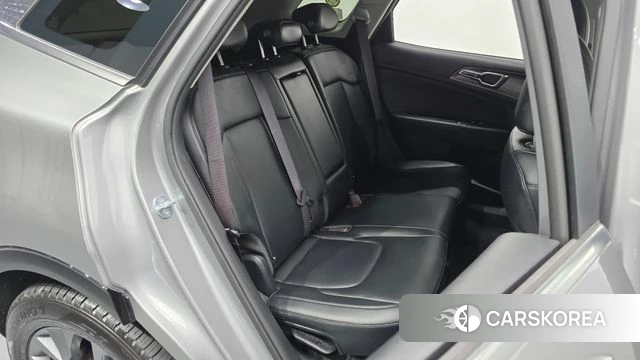 Kia Sportage 5th Generation 2023 Серебристо-серый из Кореи, фото 3