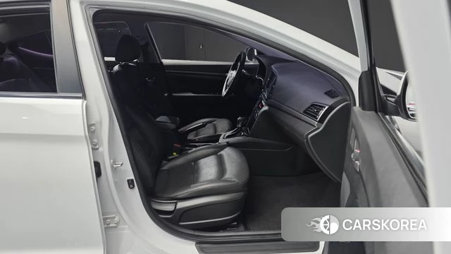 Hyundai Avante AD 2018 Белый из Кореи, фото 3