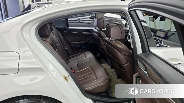 BMW 5 Series (G30) 2020 Белый из Кореи, фото 3