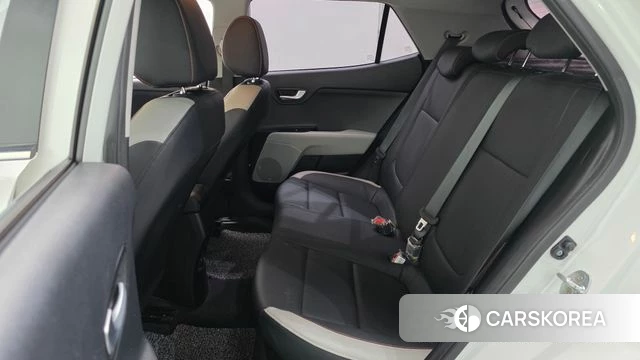 Kia Stonic 2018 Белый из Кореи, фото 3