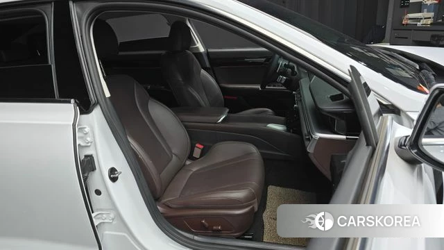 Hyundai Grandeur (GN7) 2023 Белый из Кореи, фото 3