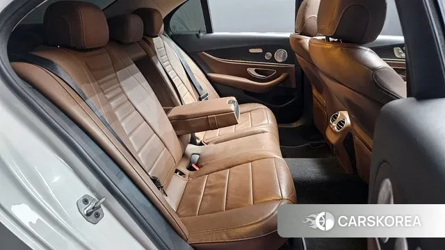 Mercedes-Benz E-Class W213 2019 Белый из Кореи, фото 3