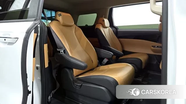 Kia Carnival 4th generation 2023 Белый из Кореи, фото 3