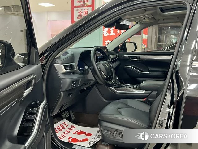 Toyota Highlander 2025 Черный из Китая, фото 3