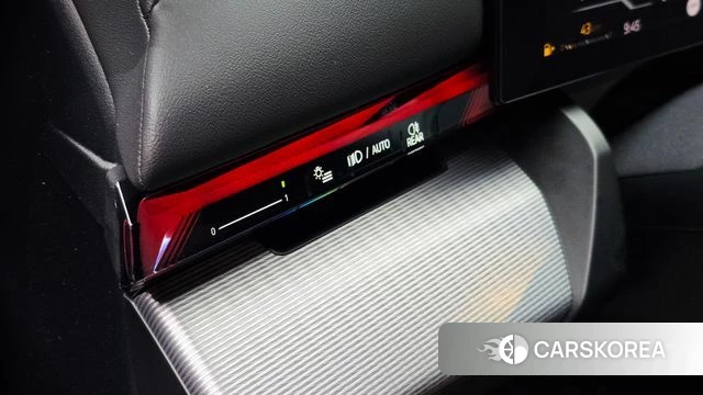 BMW 5 Series (G60) 2025 Черный из Кореи, фото 3