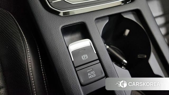 Volkswagen Passat GT (B8) 2022 Белый из Кореи, фото 3