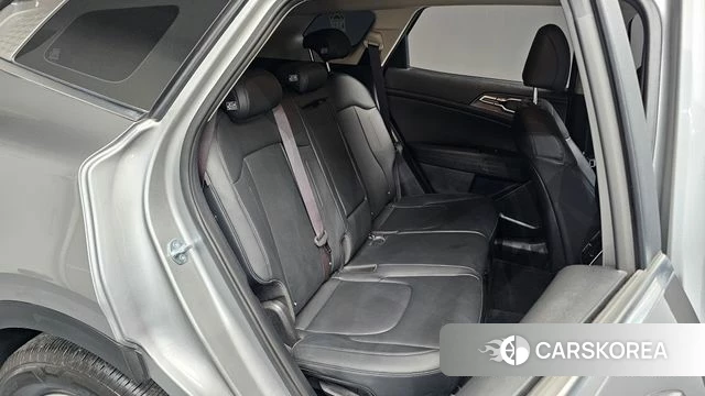 Kia Sportage 5th Generation 2024 Серебряный из Кореи, фото 3