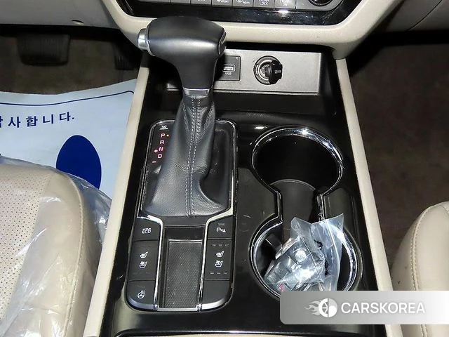 Kia The New Carnival 2018 Серебряный из Кореи, фото 3