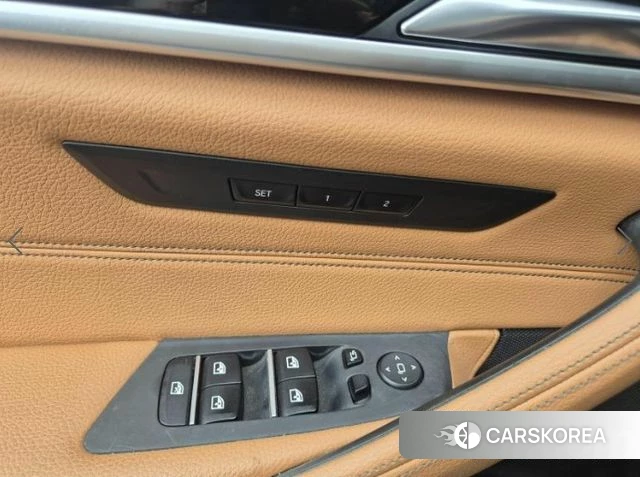 BMW 5 Series (G30) 2020 Серый из Кореи, фото 3