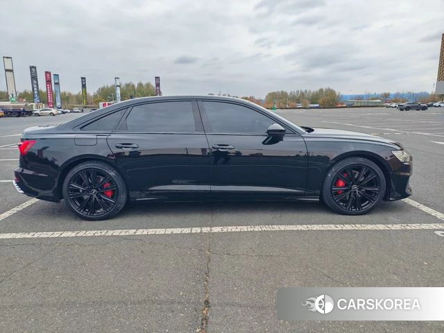 Audi A6L 2022 Черный из Китая, фото 3