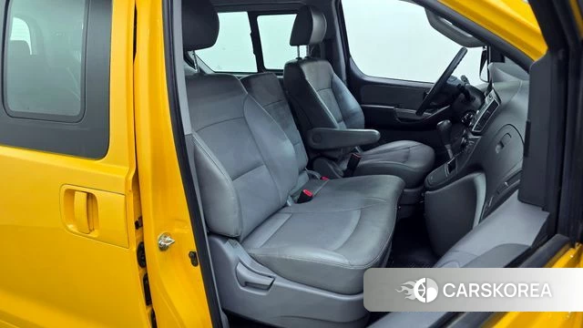 Hyundai The New Grand Starex 2018 Желтый из Кореи, фото 3