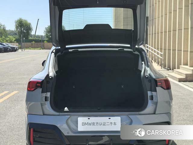 BMW X2 (import) 2025 Серебристо-серый из Китая, фото 3