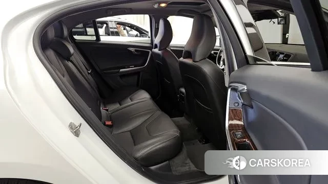 Volvo S60 2018 Белый из Кореи, фото 3